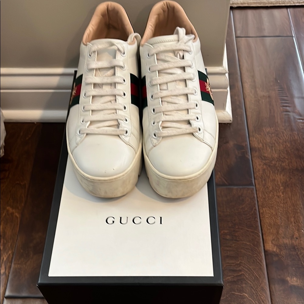 Gucci White Sneakers with Red and Green Stripes